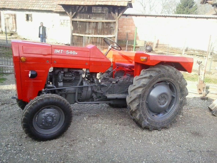 Na prodaju Traktor IMT 540 deluxe